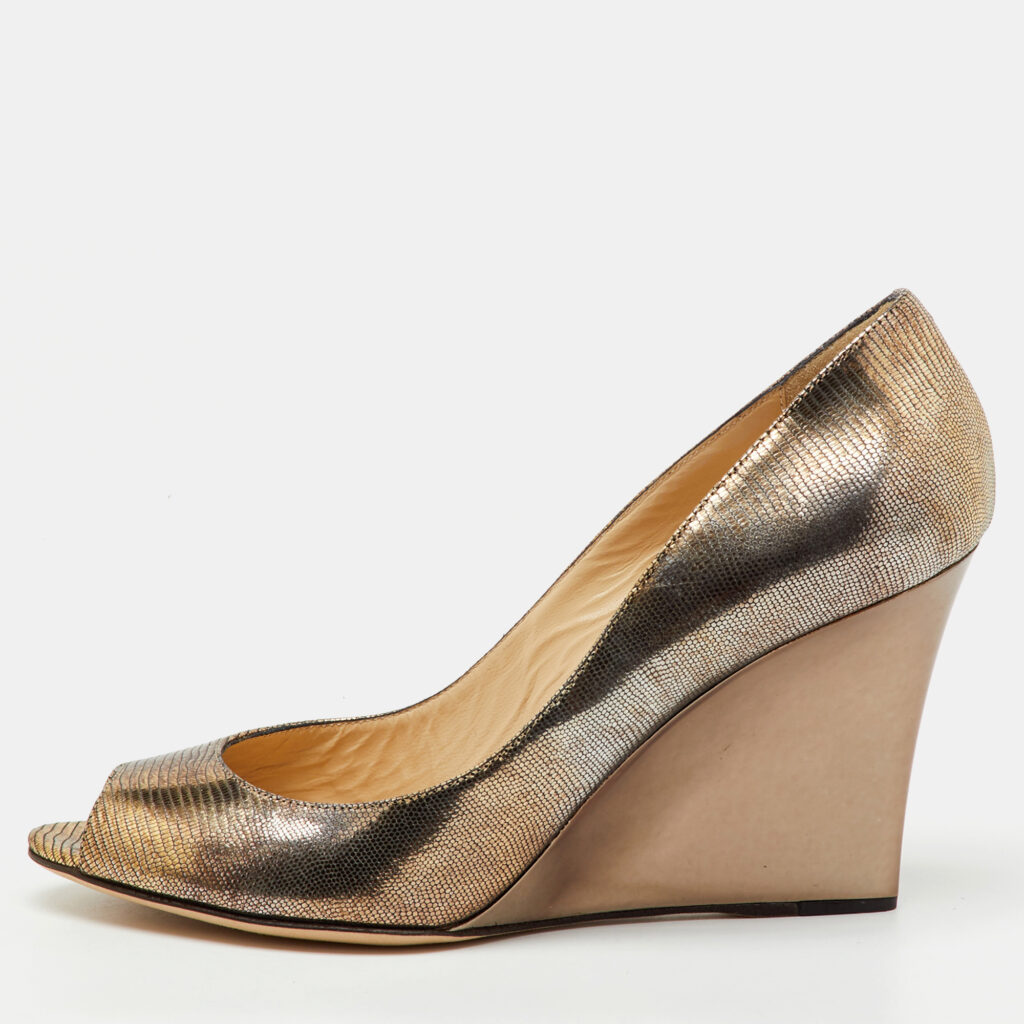Jimmy Choo Metallic Gold Foil Leather Baxen Peep Toe Wedge Pumps Size 40 Jimmy Choo Metallic Gold Foil Leather Baxen Peep Toe Wedge Pumps Size 40