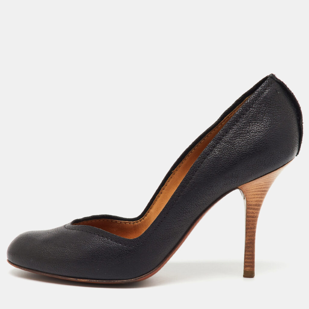 Lanvin Black Leather Round Toe Pumps Size 40 Lanvin Black Leather Round Toe Pumps Size 40