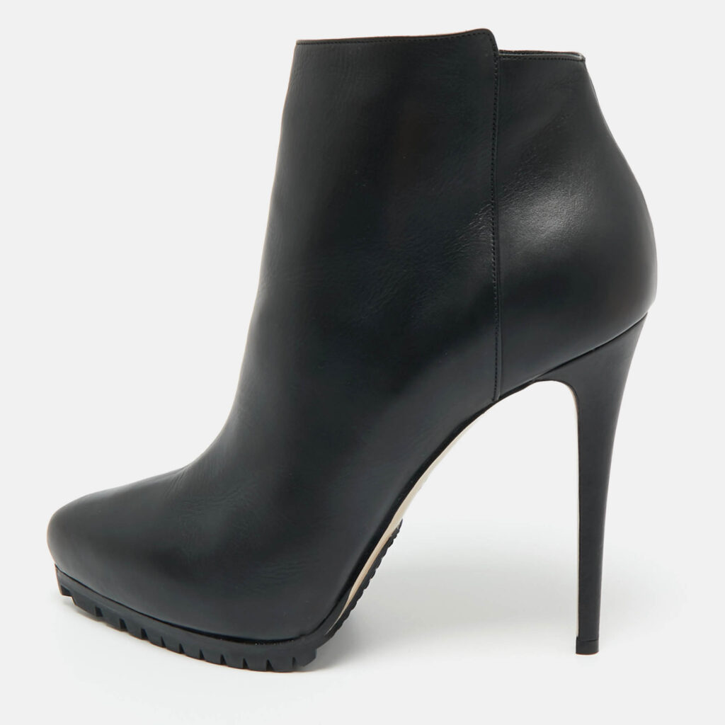 Le Silla Black Leather Ankle Length Boots Size 40 Le Silla Black Leather Ankle Length Boots Size 40