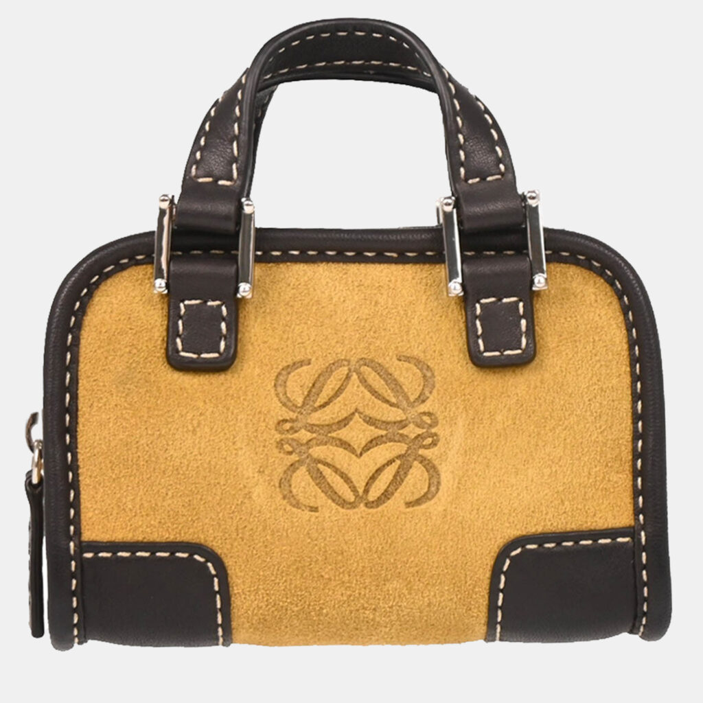 Loewe Beige Suede Mini Amazona Contenedor Pouch Bag Key Holder Loewe Beige Suede Mini Amazona Contenedor Pouch Bag Key Holder