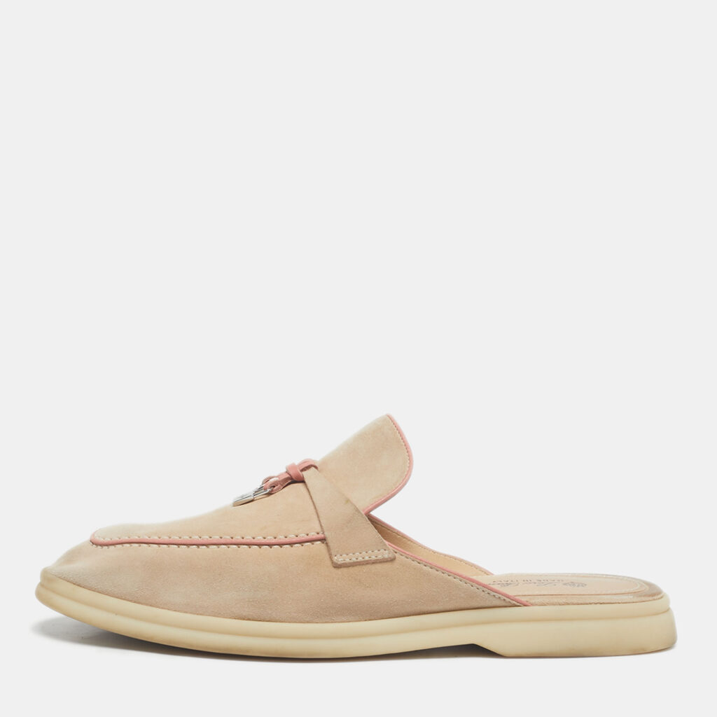 Loro Piana Beige/Pink Suede Babouche Charms Walk Mules Size 40 Loro Piana Beige/Pink Suede Babouche Charms Walk Mules Size 40