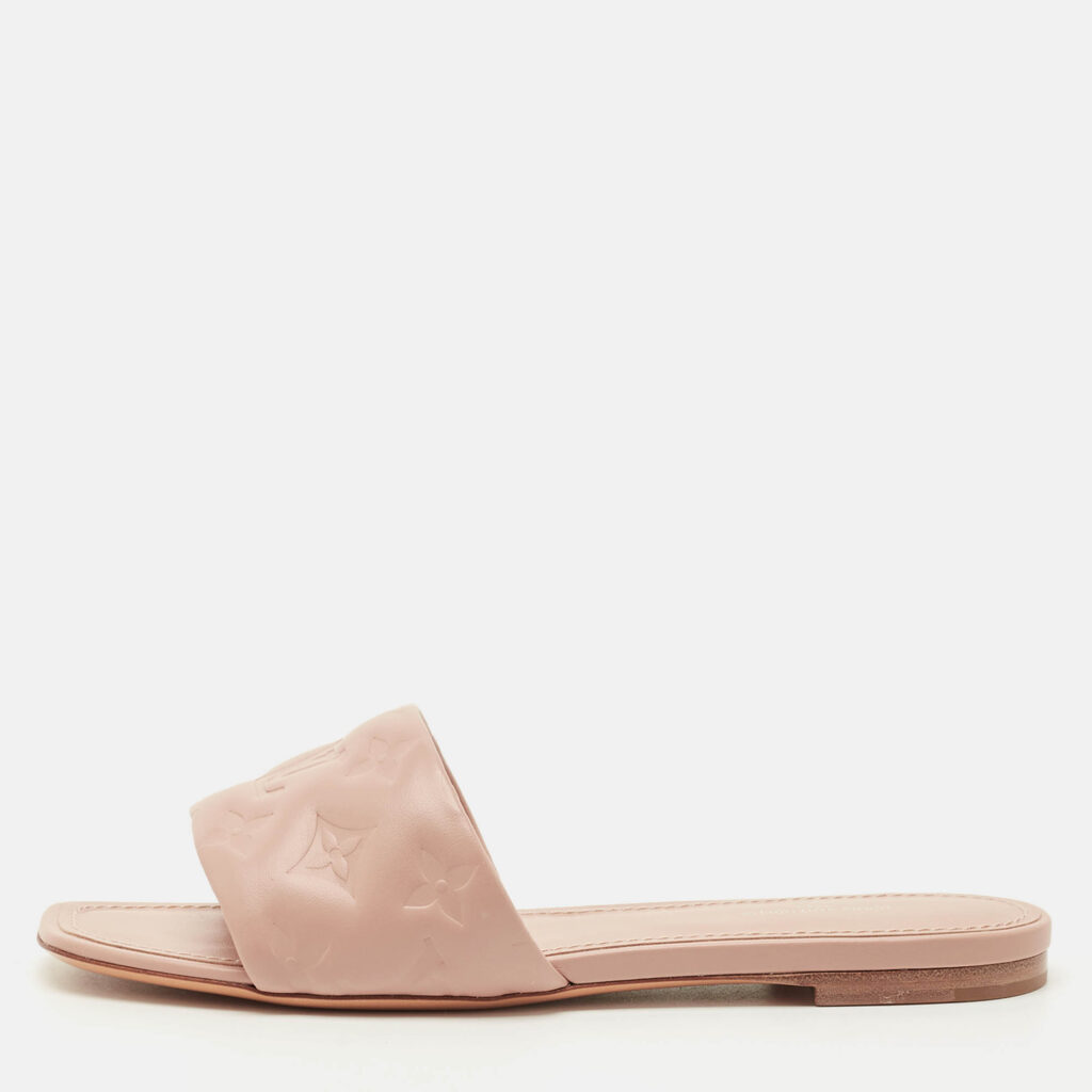 Louis Vuitton Dusty Pink Monogram Embossed Leather Revival Flat Slides Size 38 Louis Vuitton Dusty Pink Monogram Embossed Leather Revival Flat Slides Size 38
