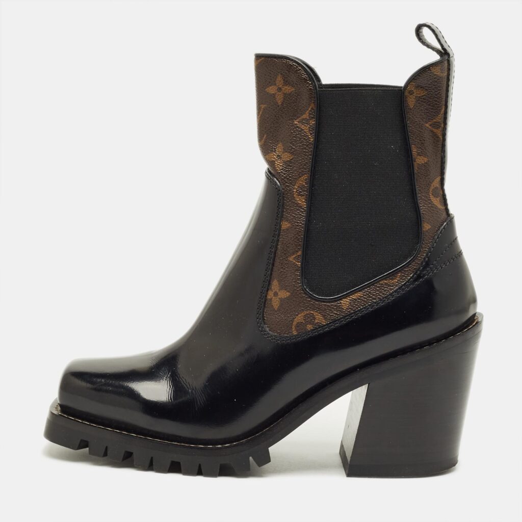 luxury-women-louis-vuitton-new-shoes-p1242174-001-1.jpg Louis Vuitton Black Leather LV Beaubourg Chelsea Ankle Boots Size 40