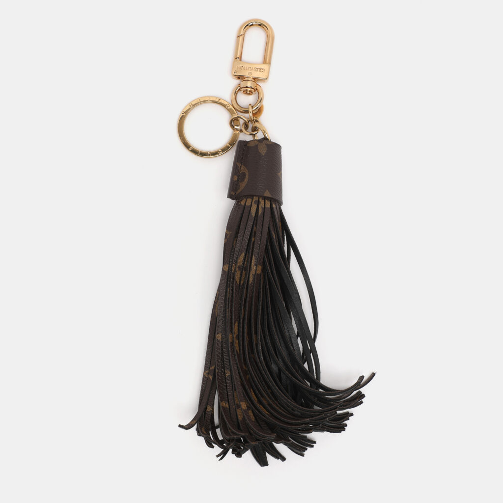 luxury-women-louis-vuitton-used-accessories-p1223363-002-1.jpg Louis Vuitton Monogram Canvas Tassel Bag Charm
