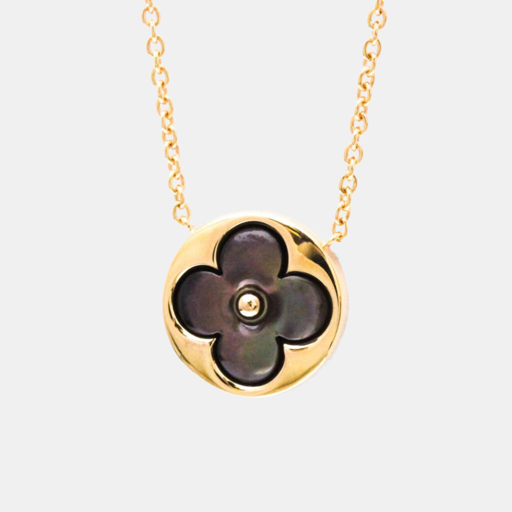 Louis Vuitton Sun Nacle Pink Gold 18K Mother Of Pearl Pendant Necklace Louis Vuitton Sun Nacle Pink Gold 18K Mother Of Pearl Pendant Necklace