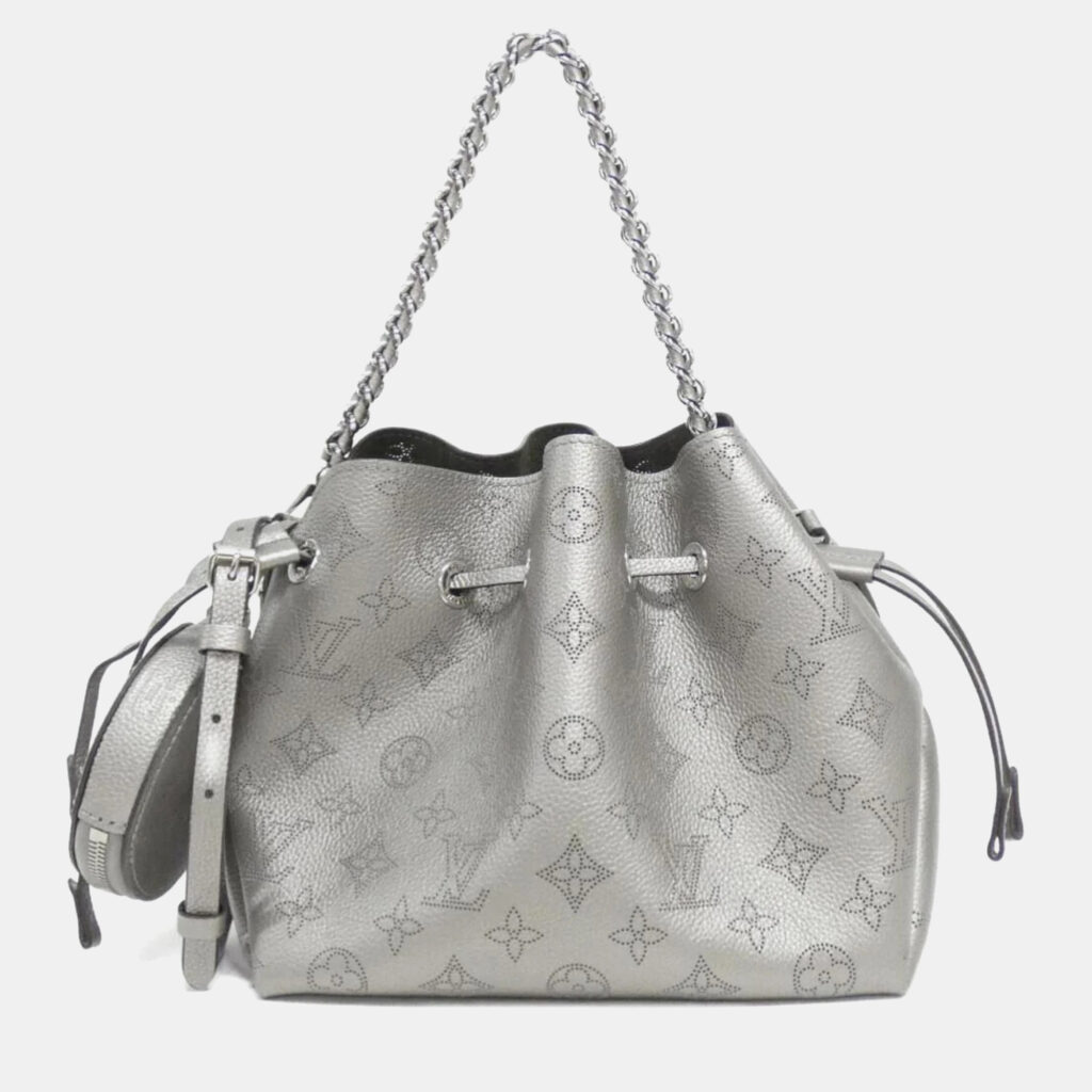 Louis Vuitton Bella Metallic Grey Mahina Leather Shoulder Bag Louis Vuitton Bella Metallic Grey Mahina Leather Shoulder Bag
