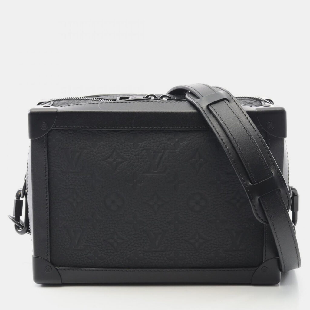 Louis Vuitton Soft Trunk Monogram Taurillon Black Leather Shoulder Bag Louis Vuitton Soft Trunk Monogram Taurillon Black Leather Shoulder Bag