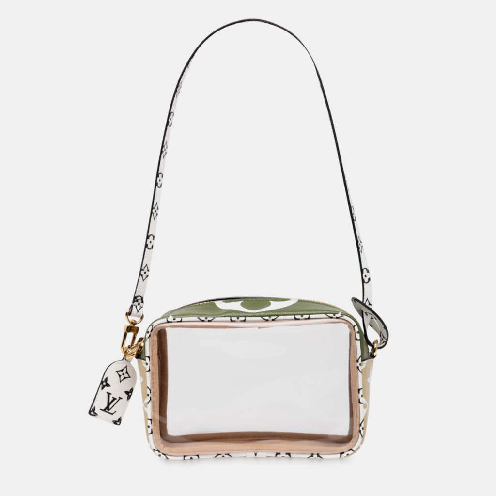 Louis Vuitton Monogram Giant Jungle Beach Coated Canvas Clutch Bag Louis Vuitton Monogram Giant Jungle Beach Coated Canvas Clutch Bag