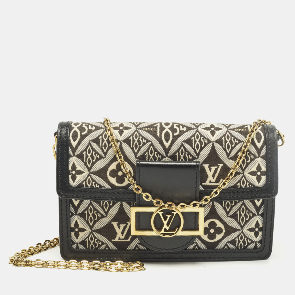 luxury-women-louis-vuitton-used-handbags-p1250934-006-1.jpg Louis Vuitton Since 1854 Dauphine Black/White Canvas Wallet On Chain