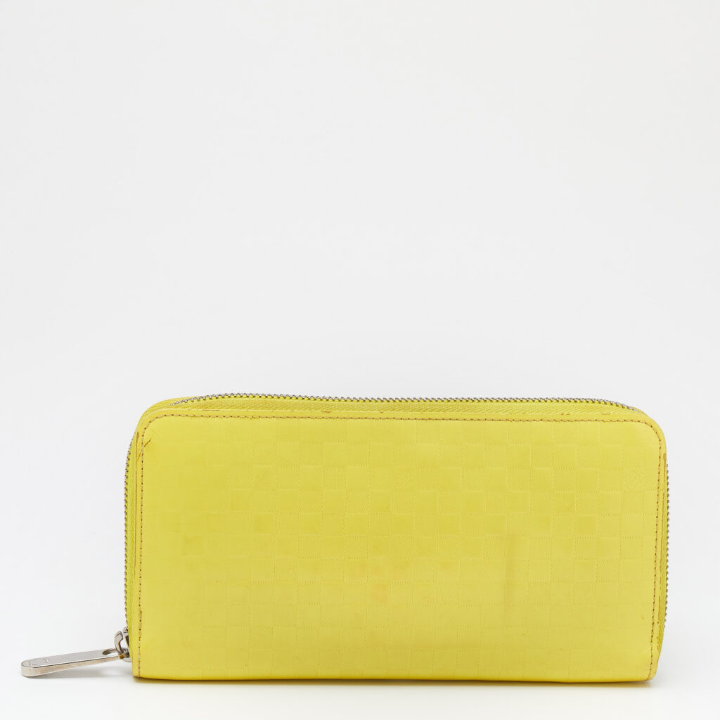 luxury-women-louis-vuitton-used-handbags-p621206-008.jpg Louis Vuitton Yellow Damier Facette Zippy Wallet