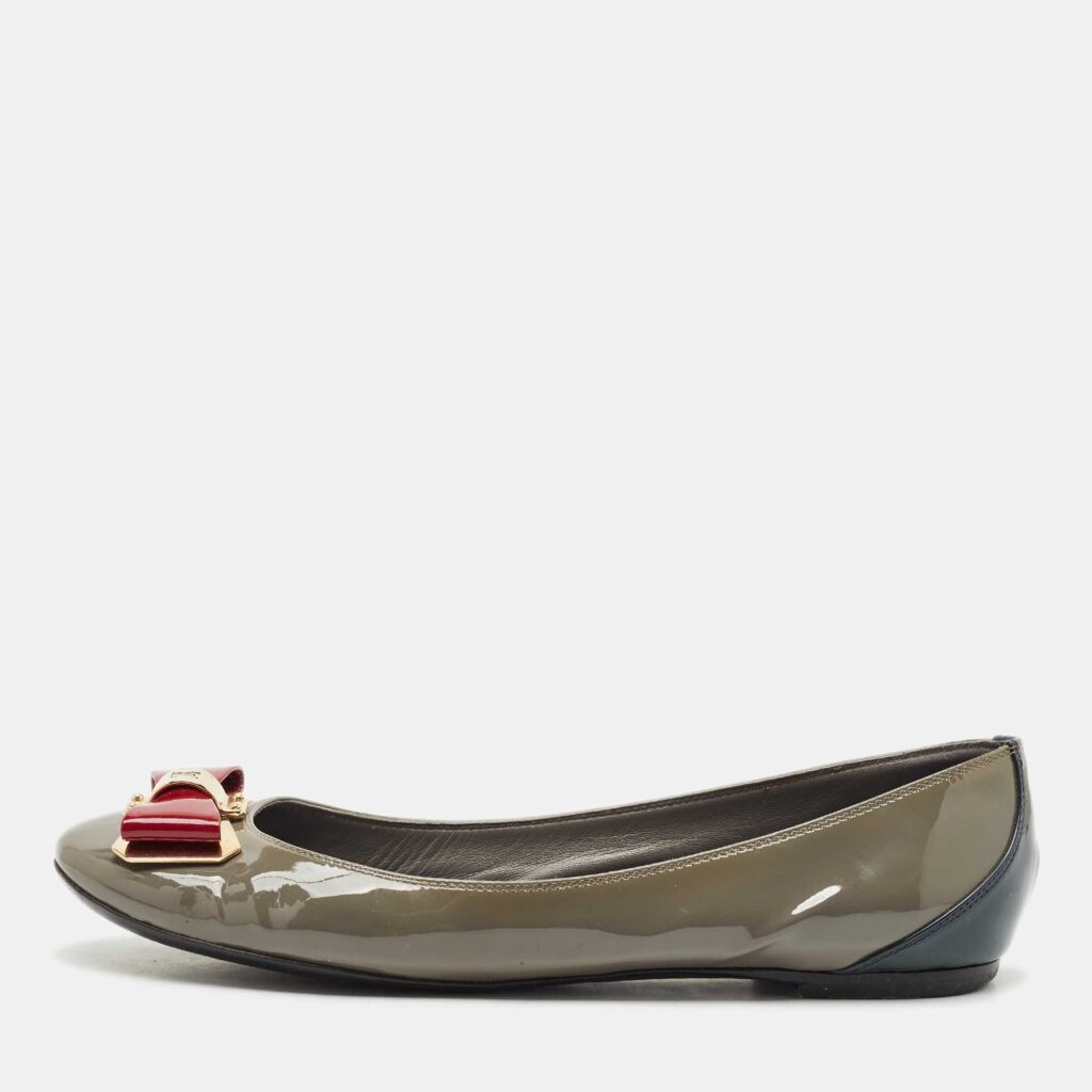 Louis Vuitton Grey Patent Leather Lou Bow Detail Ballet Flats Size 38 Louis Vuitton Grey Patent Leather Lou Bow Detail Ballet Flats Size 38