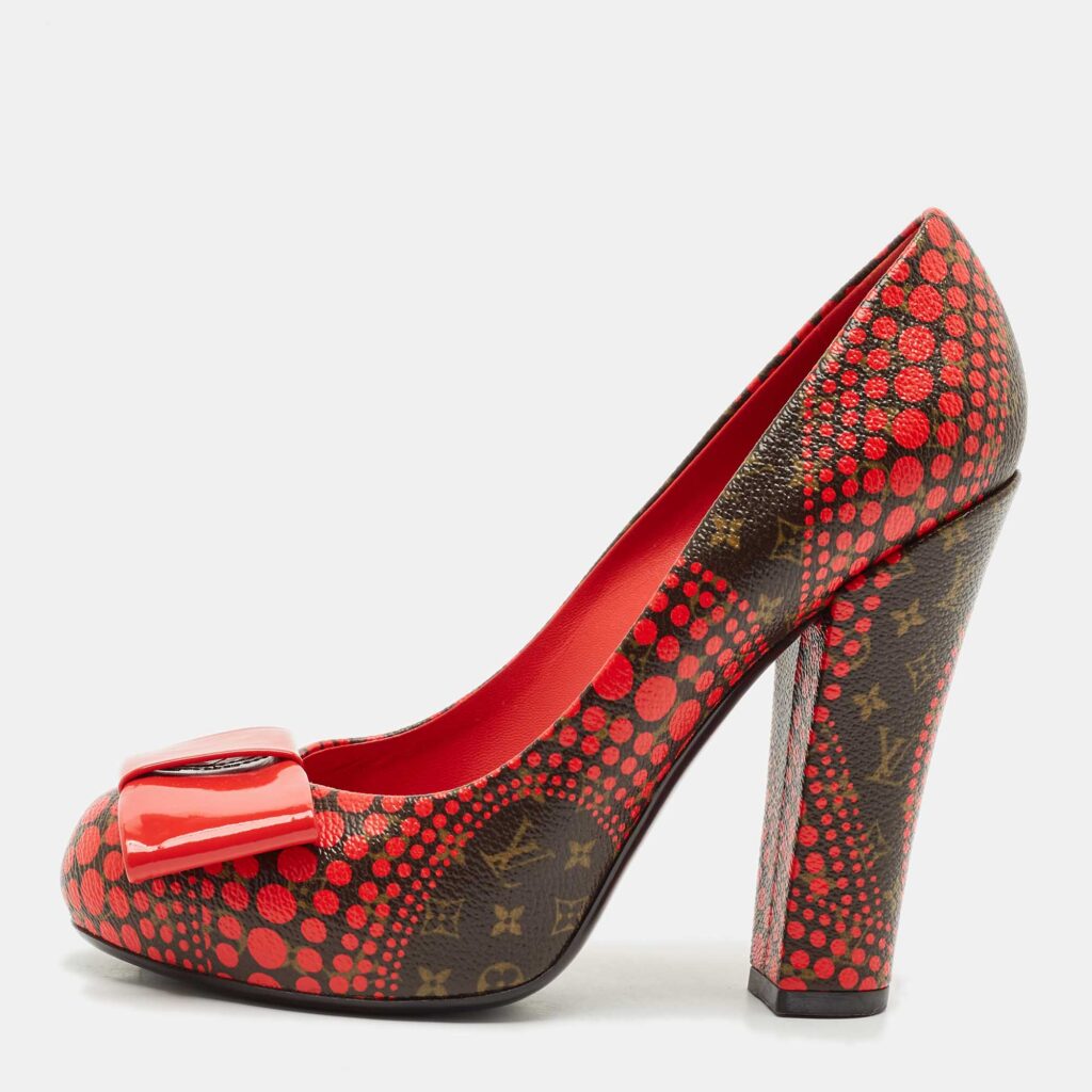luxury-women-louis-vuitton-used-shoes-p1175579-003-1.jpg Louis Vuitton x Yayoi Kusama Red Polka Dot Monogram Canvas Platform Pumps Size 37