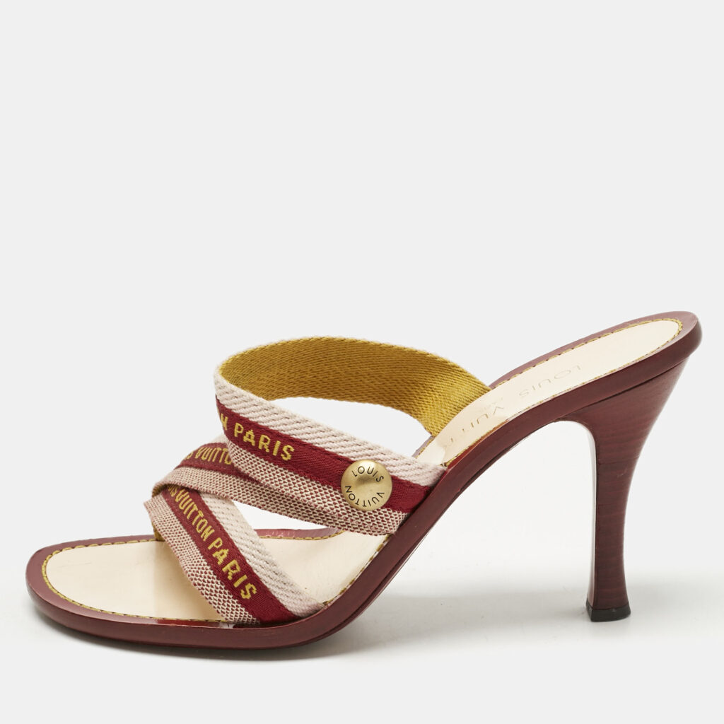 Louis Vuitton Red/Pink Canvas Slide Sandals Size 39 Louis Vuitton Red/Pink Canvas Slide Sandals Size 39