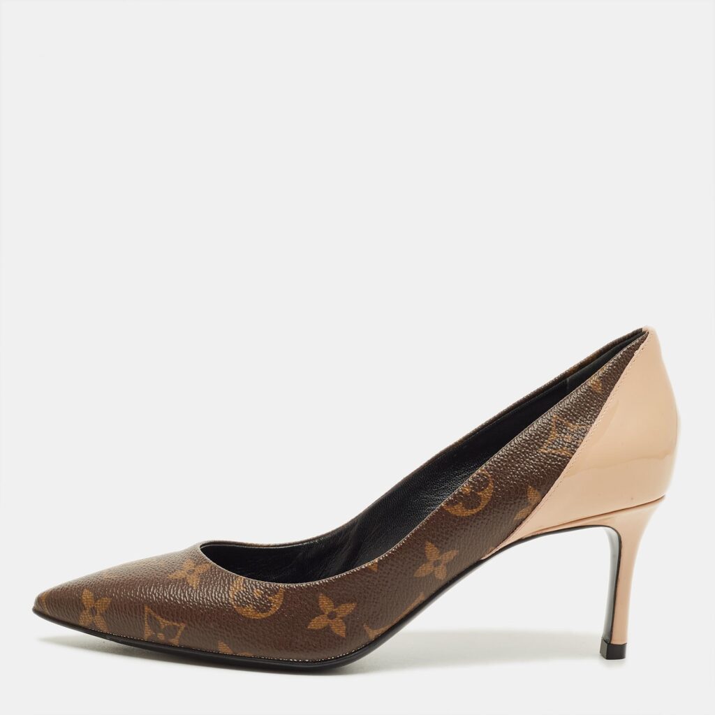 Louis Vuitton Brown/Beige Monogram Coated Canvas and Patent Leather Chérie Pumps Size 37 Louis Vuitton Brown/Beige Monogram Coated Canvas and Patent Leather Chérie Pumps Size 37