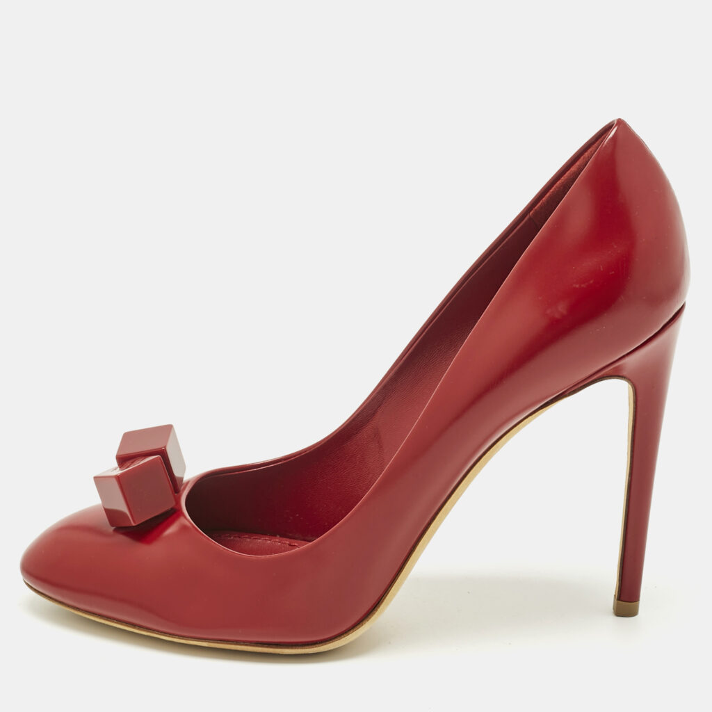 Louis Vuitton Red Leather Dice Pumps Size 40 Louis Vuitton Red Leather Dice Pumps Size 40