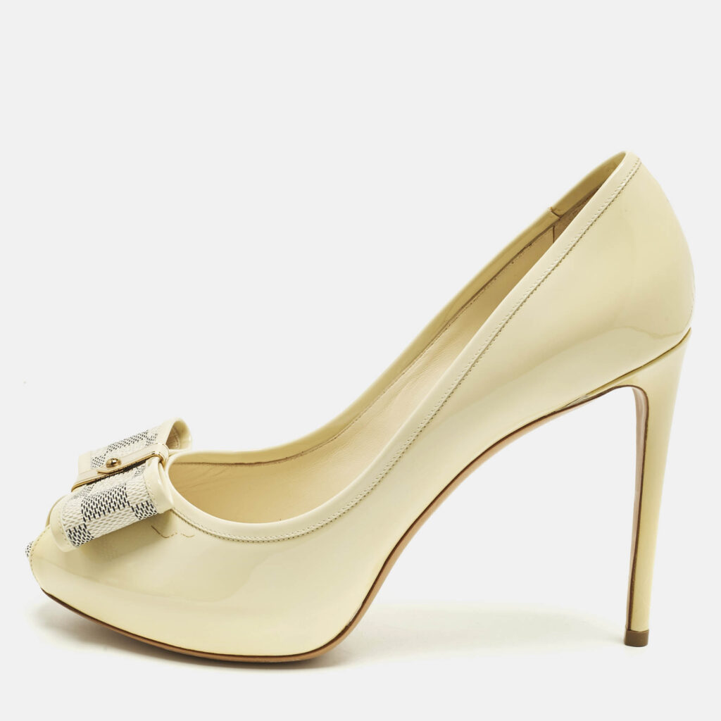 Louis Vuitton Cream Patent Damier Azur Valentine Peep Toe Pumps Size 40 Louis Vuitton Cream Patent Damier Azur Valentine Peep Toe Pumps Size 40