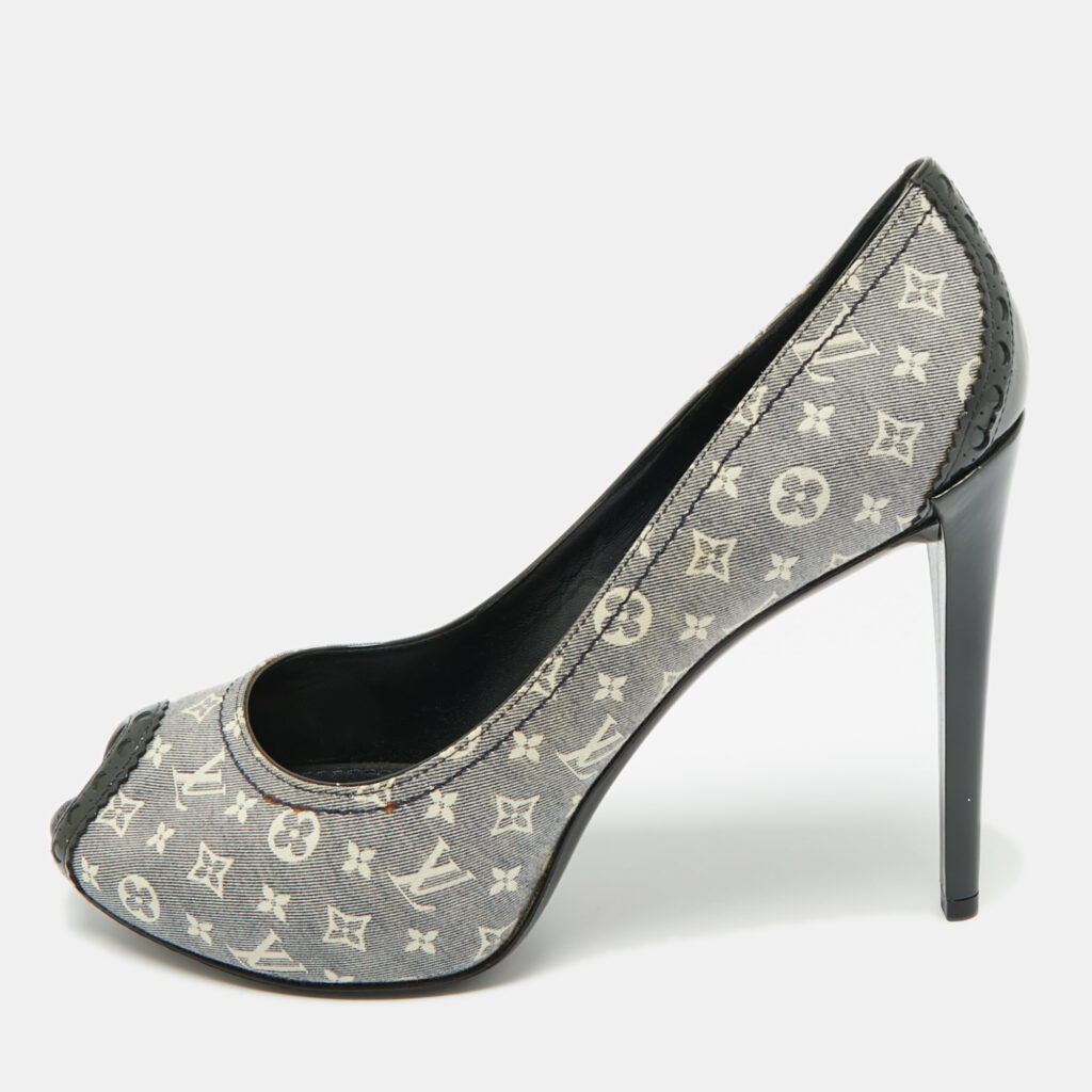 Louis Vuitton Blue Mini Lin Monogram Canvas and Patent Leather Peep Toe Pumps Size 39.5 Louis Vuitton Blue Mini Lin Monogram Canvas and Patent Leather Peep Toe Pumps Size 39.5