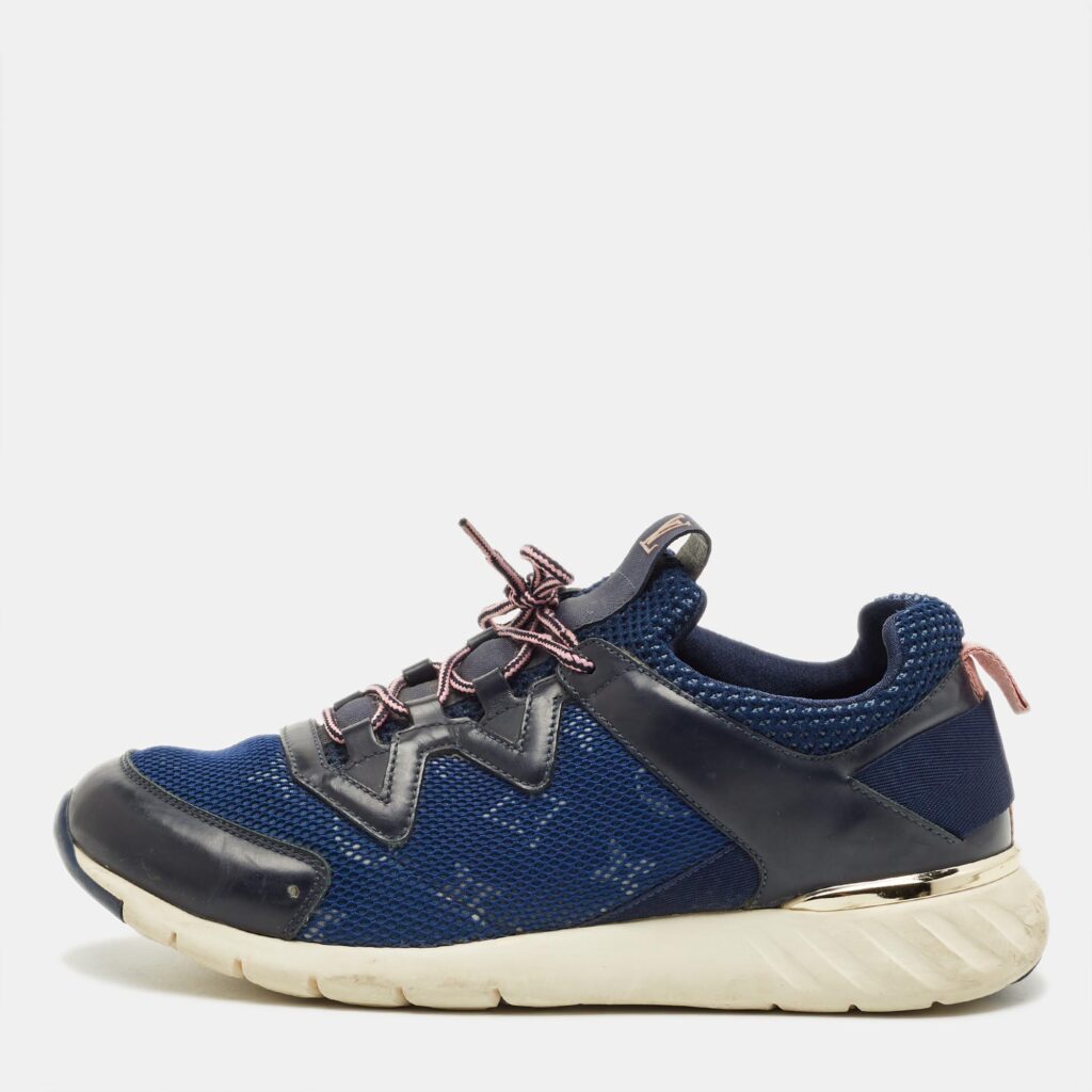 Louis Vuitton Run Away Size 39 Blue/Black Leather and Monogram Mesh Low Top Sneakers Louis Vuitton Run Away Size 39 Blue/Black Leather and Monogram Mesh Low Top Sneakers