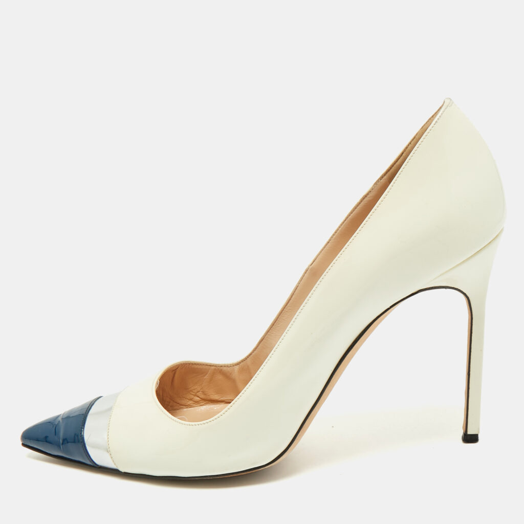 Manolo Blahnik Off White/Navy Blue Patent Leather Pointed Toe Pumps Size 40.5 Manolo Blahnik Off White/Navy Blue Patent Leather Pointed Toe Pumps Size 40.5
