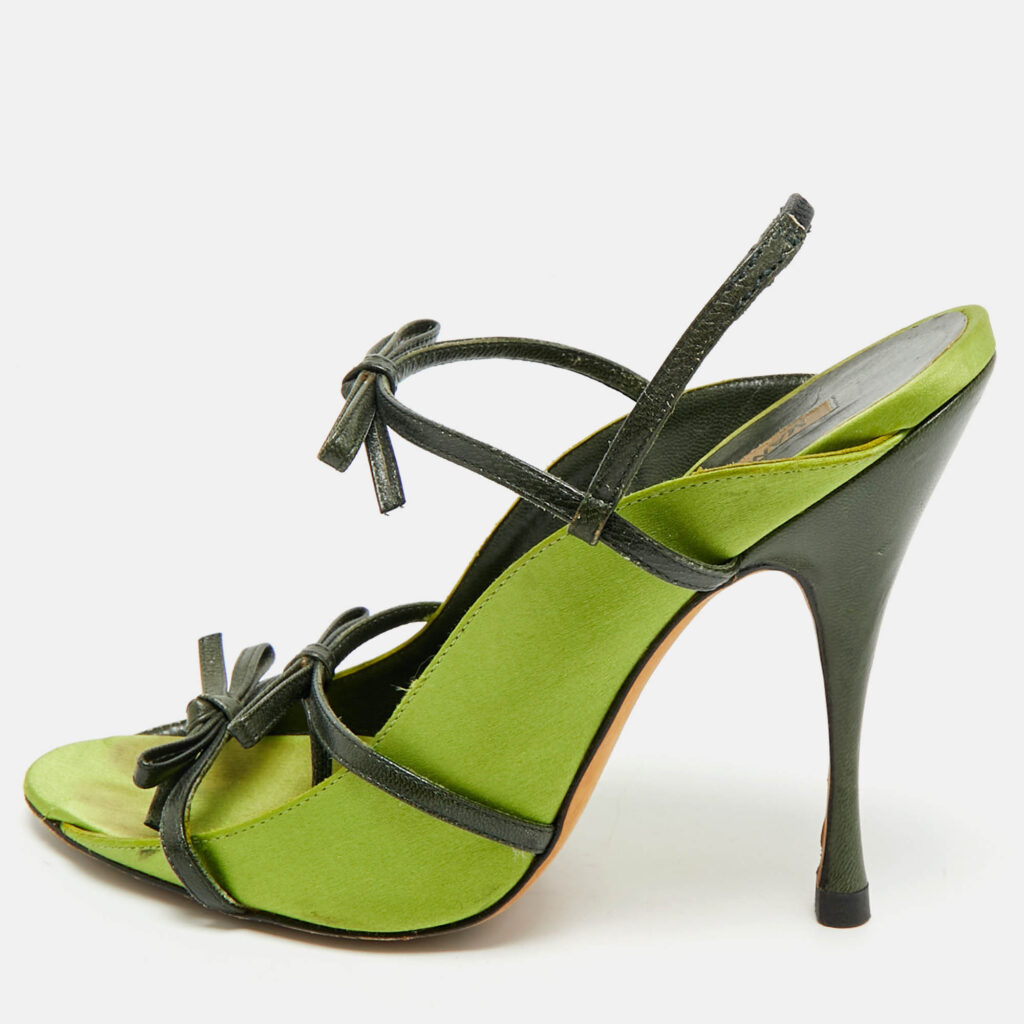 Manolo Blahnik Green Satin Slingback Sandals Size 37.5