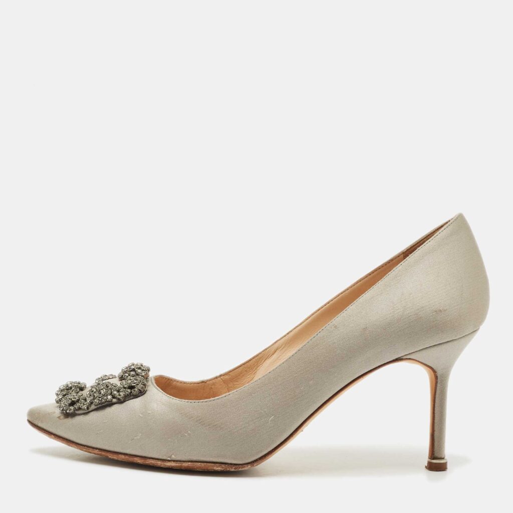 Manolo Blahnik Grey Satin Hangisi Pumps Size 40 Manolo Blahnik Grey Satin Hangisi Pumps Size 40