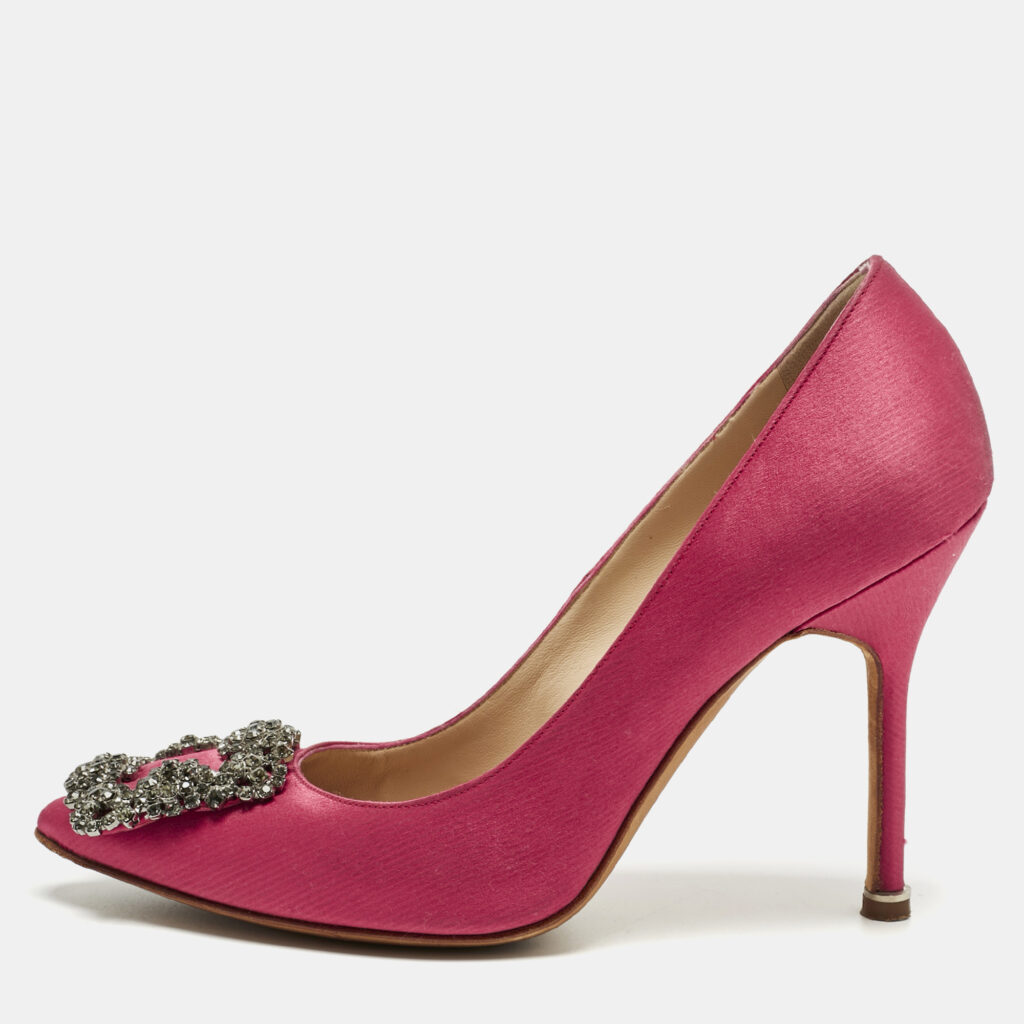 Manolo Blahnik Pink Satin Hangisi Pumps Size 36 Manolo Blahnik Pink Satin Hangisi Pumps Size 36