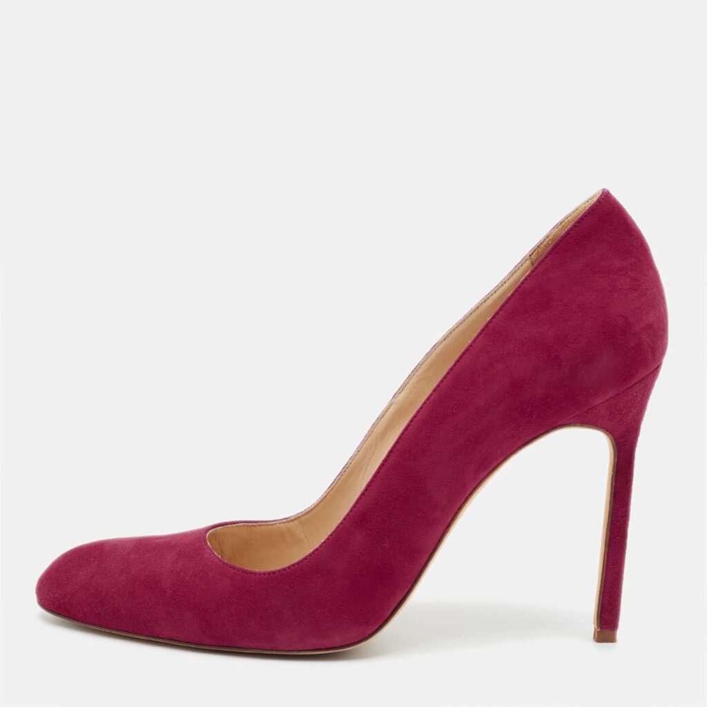 Manolo Blahnik Purple Suede Round Toe Pumps Size 38.5