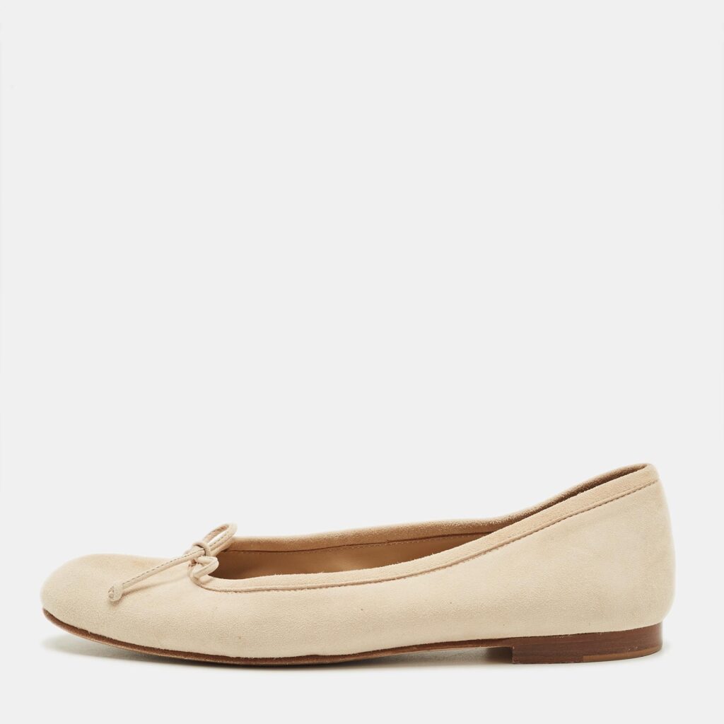 Manolo Blahnik Beige Suede Veralli Bow Detailed Ballet Flats Size 38 Manolo Blahnik Beige Suede Veralli Bow Detailed Ballet Flats Size 38