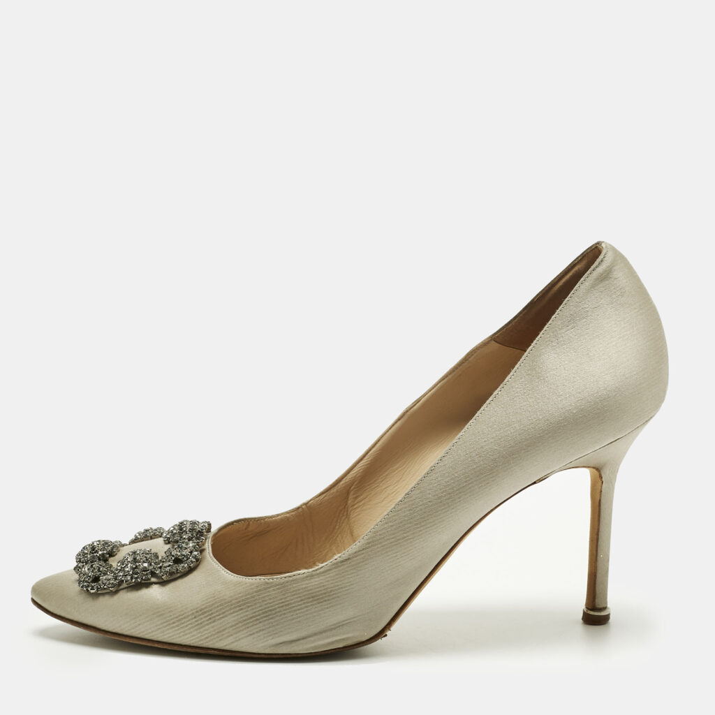 Manolo Blahnik Grey Satin Hangisi Pumps Size 41 Manolo Blahnik Grey Satin Hangisi Pumps Size 41