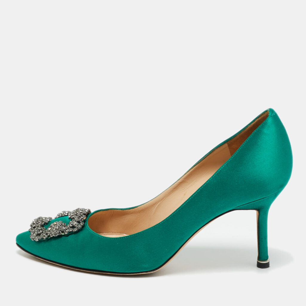 Manolo Blahnik Green Satin Hangisi Pumps Size 38 Manolo Blahnik Green Satin Hangisi Pumps Size 38