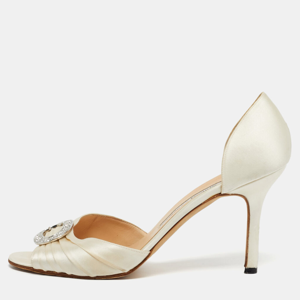 Manolo Blahnik Cream Satin Sedaraby D'orsay Pumps Size 39.5