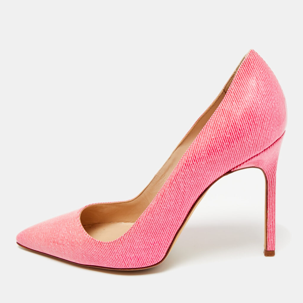 Manolo Blahnik BB Size 35.5 Pink Patent Leather Pumps Manolo Blahnik BB Size 35.5 Pink Patent Leather Pumps