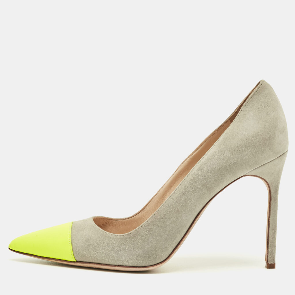 Manolo Blahnik Bipunta Size 40 Grey Leather and Suede Pumps Manolo Blahnik Bipunta Size 40 Grey Leather and Suede Pumps