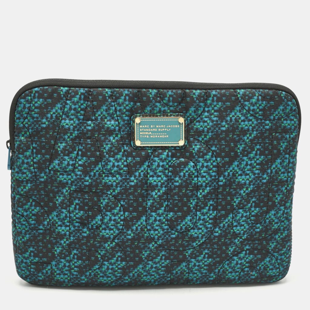 luxury-women-marc-by-marc-jacobs-used-accessories-p1186520-007.jpg Marc by Marc Jacobs Black/Green Nylon Laptop Sleeve