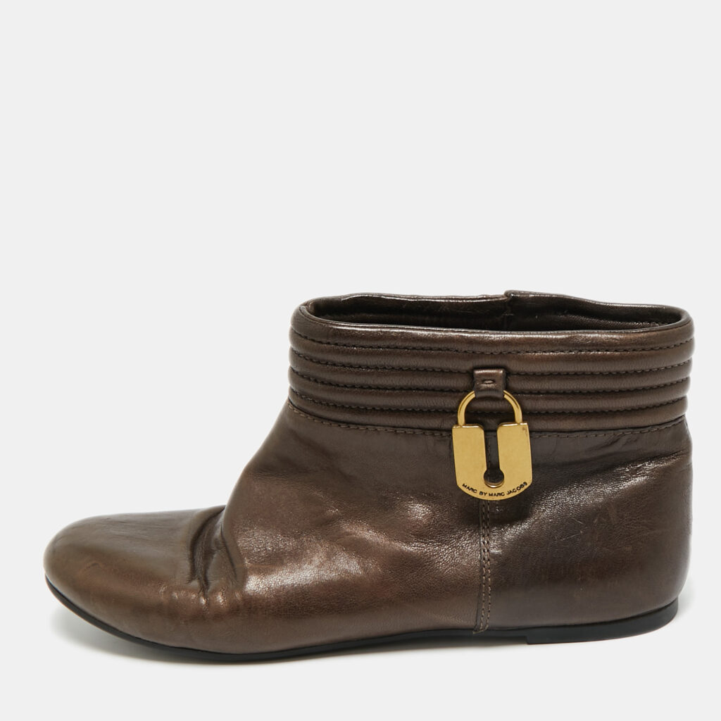 Marc by Marc Jacobs Brown Leather Ankle Length Engineer Buckle Boots Size 38 Marc by Marc Jacobs Brown Leather Ankle Length Engineer Buckle Boots Size 38