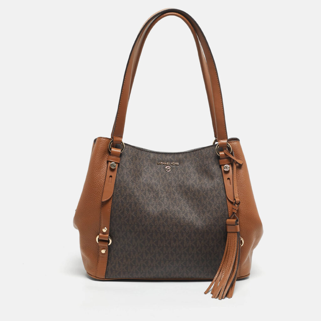 Michael Kors Two Tone Brown Signature Coated Canvas and Leather Carrie Shoulder Bag Michael Kors Two Tone Brown Signature Coated Canvas and Leather Carrie Shoulder Bag