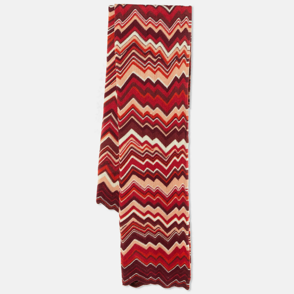 luxury-women-missoni-used-accessories-p1226219-005-1.jpg Missoni Multicolor Chevron Patterned Cotton Knit Scarf