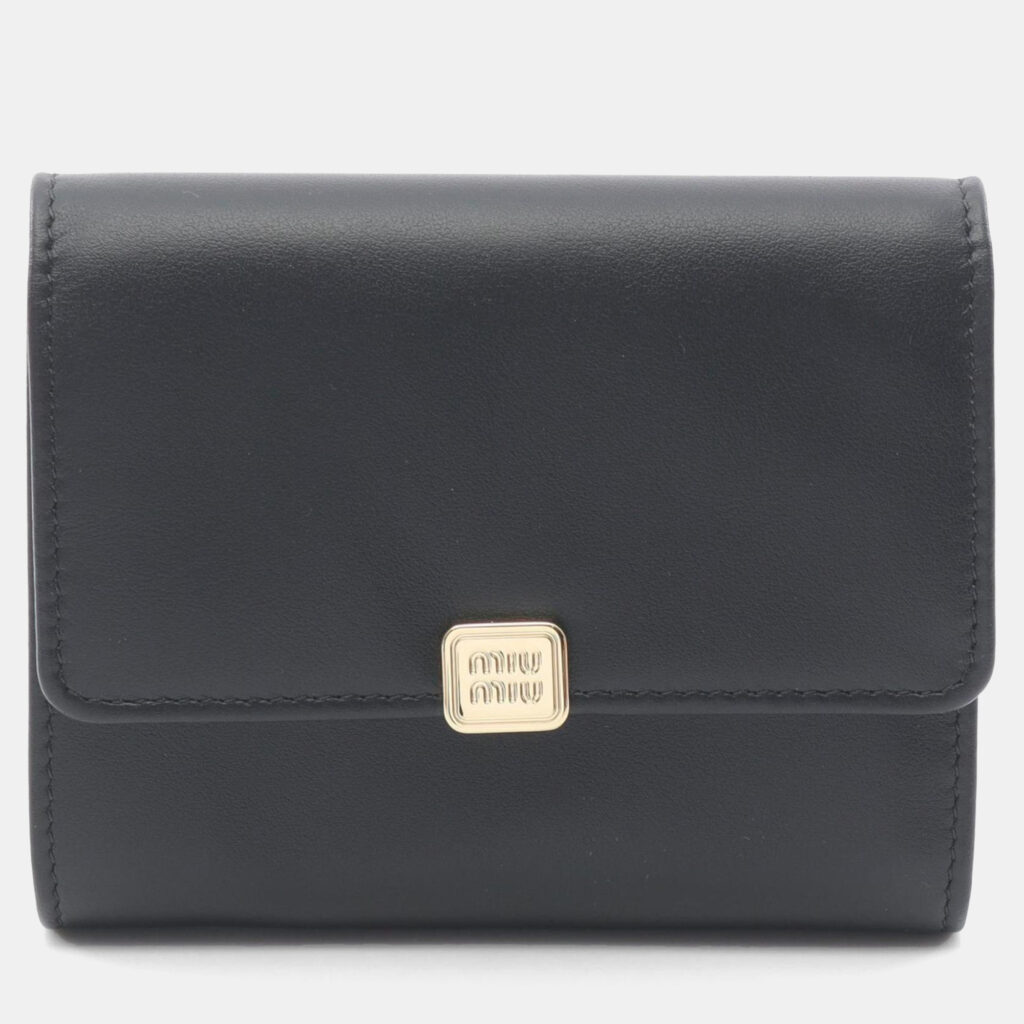 Miu Miu Miu Softy Metal Tri-Fold Wallet Leather Black Miu Miu Miu Softy Metal Tri-Fold Wallet Leather Black