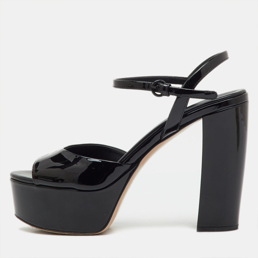 Miu Miu Black Patent Leather Block Heel Platform Sandals Size 37.5 Miu Miu Black Patent Leather Block Heel Platform Sandals Size 37.5