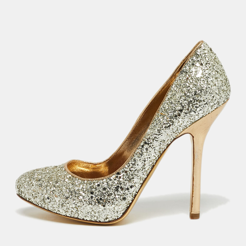 Miu Miu Gold Coarse Glitter Round Toe Pumps Size 37.5 Miu Miu Gold Coarse Glitter Round Toe Pumps Size 37.5