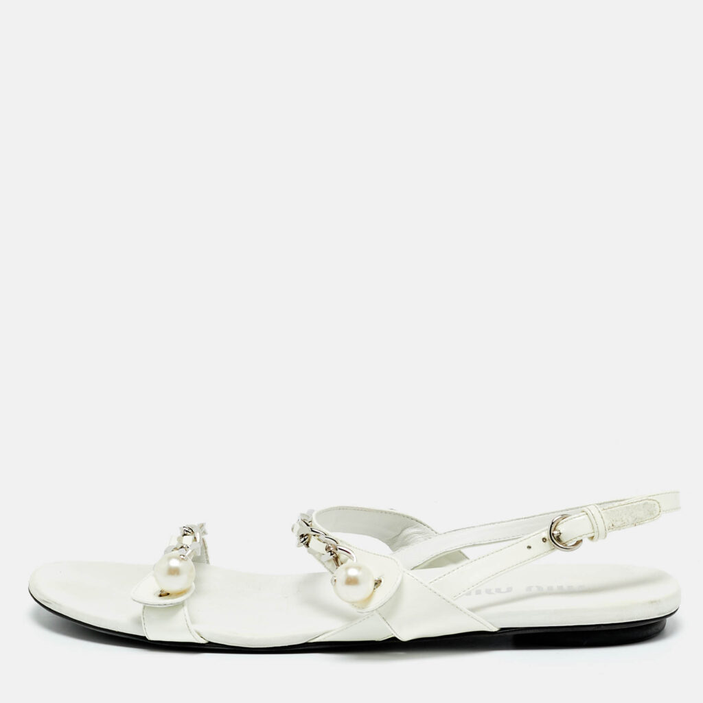 Miu Miu Cream Patent Leather Chain and Pearl Embellished Flat Sandals Size 40