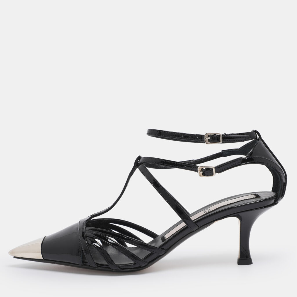 Nº21 Black Patent Leather Ankle Strap Pumps Size 37.5 Nº21 Black Patent Leather Ankle Strap Pumps Size 37.5