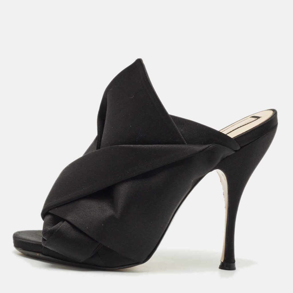 Nº21 Black Satin Raso Knot Peep Toe Mules Size 38.5 Nº21 Black Satin Raso Knot Peep Toe Mules Size 38.5
