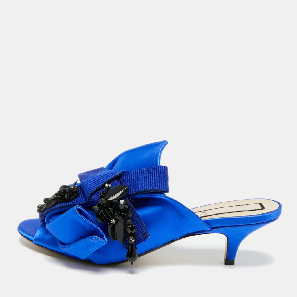 N21 Bow Size 38 Blue Satin Kitten Heel Slide Sandals N21 Bow Size 38 Blue Satin Kitten Heel Slide Sandals
