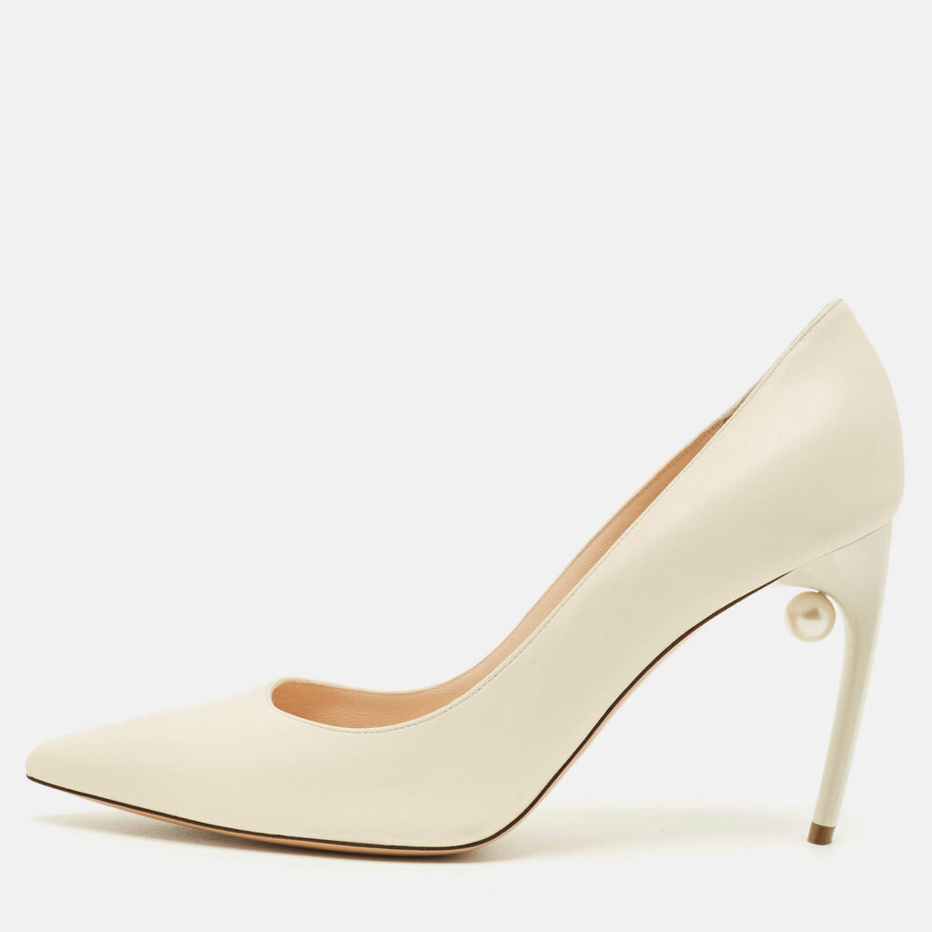 Nicholas Kirkwood Size 41 Cream Leather Pearl Embellished Pointed Toe Pumps Nicholas Kirkwood Size 41 Cream Leather Pearl Embellished Pointed Toe Pumps