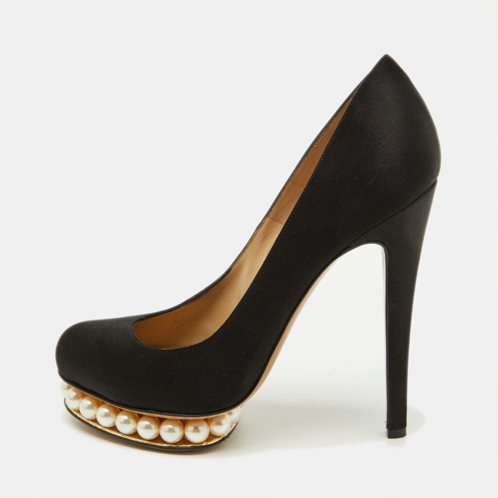 Nicholas Kirkwood Black Satin Faux Pearl Casati Platform Pumps Size 37 Nicholas Kirkwood Black Satin Faux Pearl Casati Platform Pumps Size 37