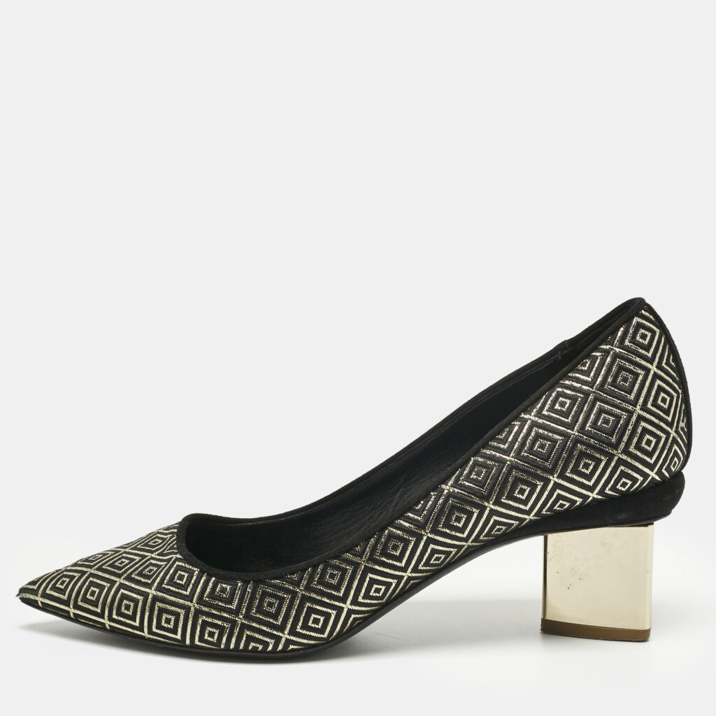 Nicholas Kirkwood Black/Gold Diamond Quilt Jacquard Pointed Toe Pumps Size 38 Nicholas Kirkwood Black/Gold Diamond Quilt Jacquard Pointed Toe Pumps Size 38