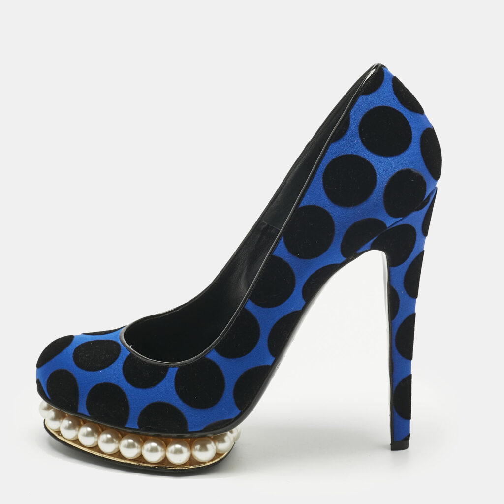 Nicholas Kirkwood Blue/Black Polka Dot Satin and Velvet Faux Pearl Casati Platform Pumps Size 39 Nicholas Kirkwood Blue/Black Polka Dot Satin and Velvet Faux Pearl Casati Platform Pumps Size 39