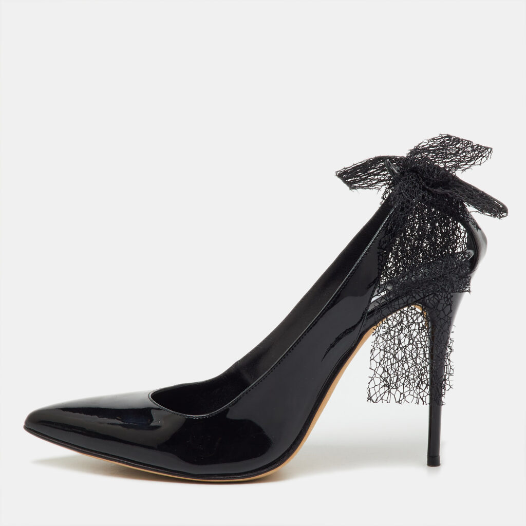 Oscar de la Renta Black Patent Leather Cut Out Bow Pumps Size 37.5 Oscar de la Renta Black Patent Leather Cut Out Bow Pumps Size 37.5
