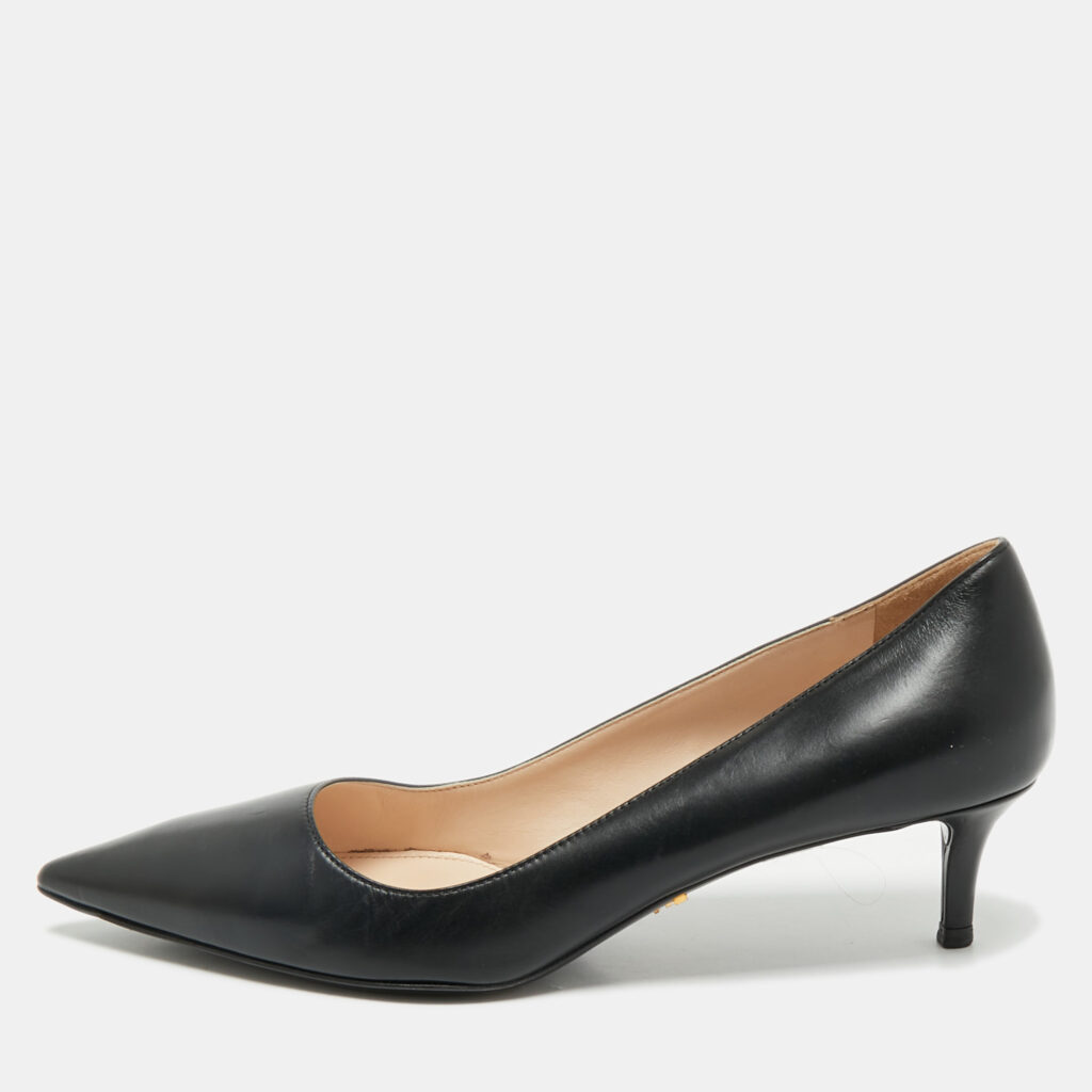 Prada Black Leather Pointed Toe Pumps Size 38 Prada Black Leather Pointed Toe Pumps Size 38